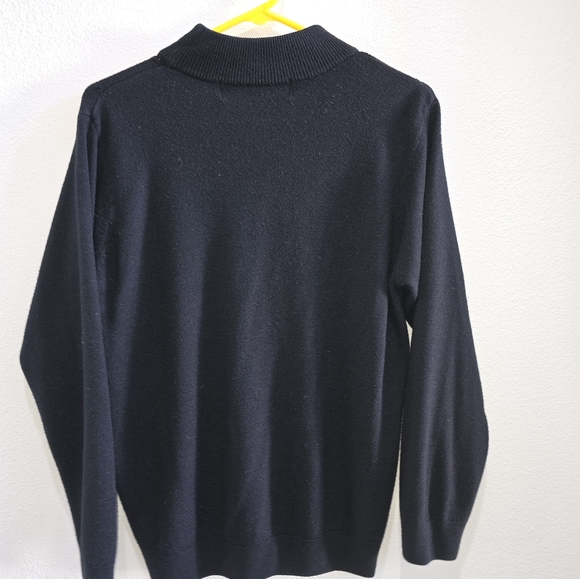 Mock turtle neck sweater, black, with decorative knit design. - Picture 2 of 3